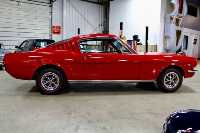 Ford Mustang 1966 image number 2