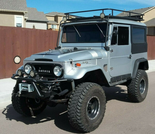 Toyota FJ Cruiser 1967 image number 0