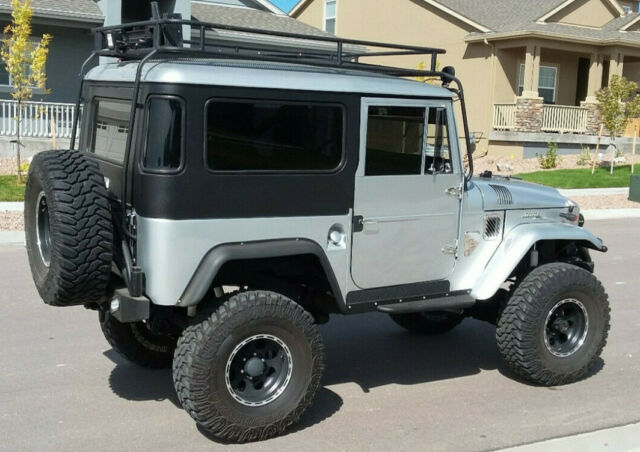 Toyota FJ Cruiser 1967 image number 2