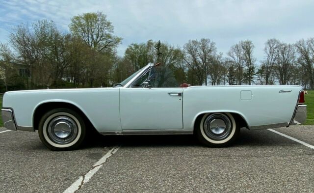 Lincoln Continental 1964 image number 0