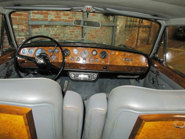 Rolls-Royce Silver Shadow 1967 image number 11