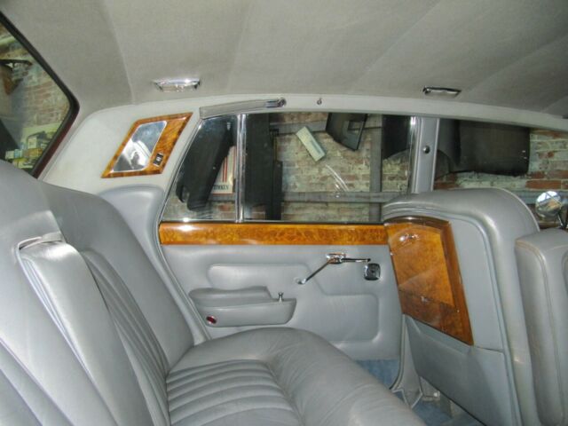 Rolls-Royce Silver Shadow 1967 image number 12