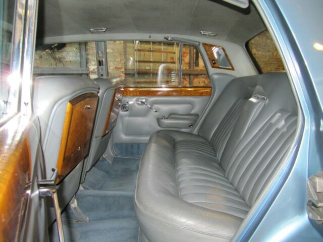 Rolls-Royce Silver Shadow 1967 image number 13