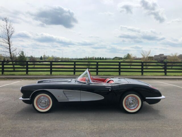 Chevrolet Corvette 1958 image number 22