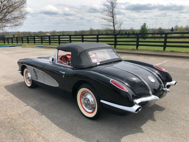 Chevrolet Corvette 1958 image number 29