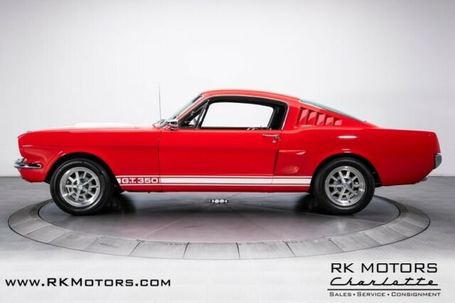 Ford Mustang 1965 image number 33