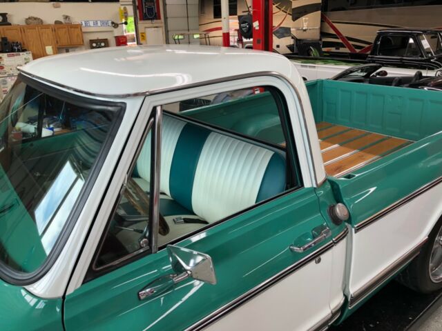 Chevrolet C10 Pickup 1971 image number 24