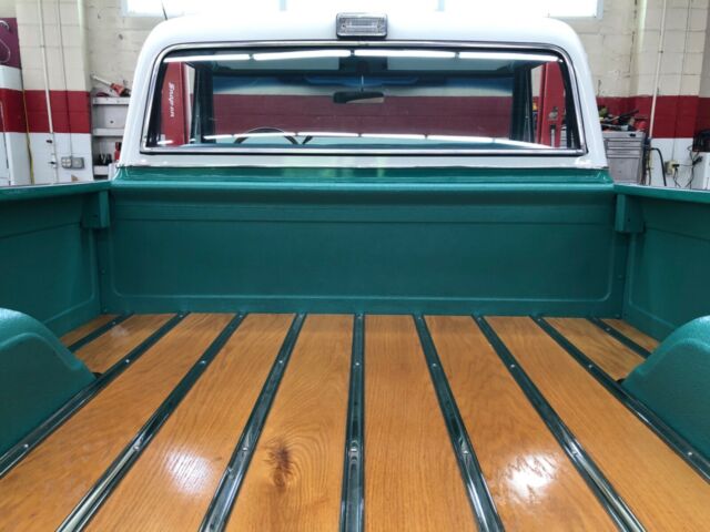 Chevrolet C10 Pickup 1971 image number 32