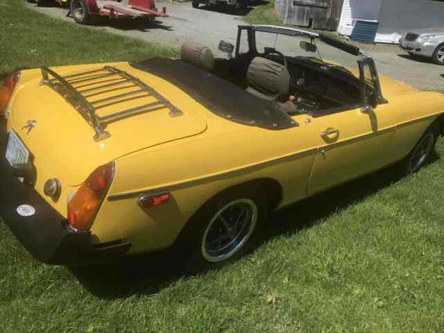 MG MGB 1979 image number 9