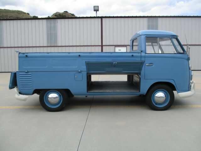 Volkswagen Bus/Vanagon 1962 image number 33