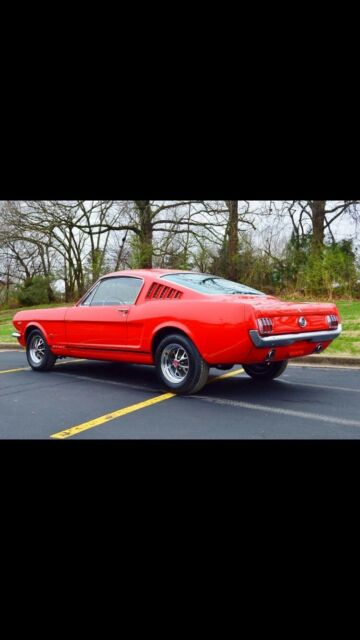 Ford Mustang 1965 image number 1