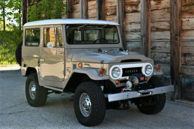 Toyota Land Cruiser 1968 image number 21