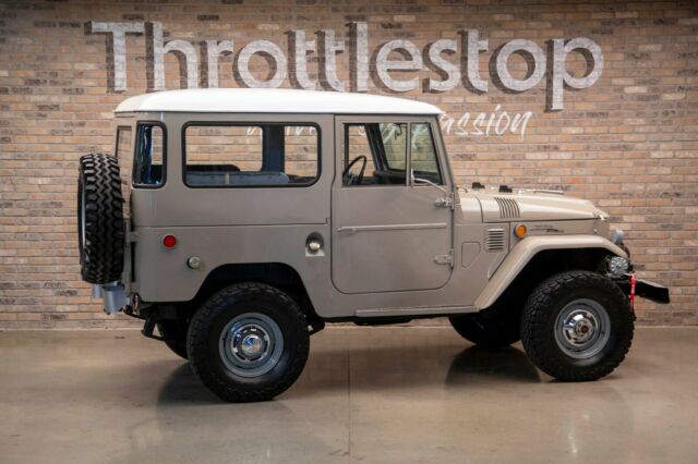 Toyota Land Cruiser 1968 image number 27