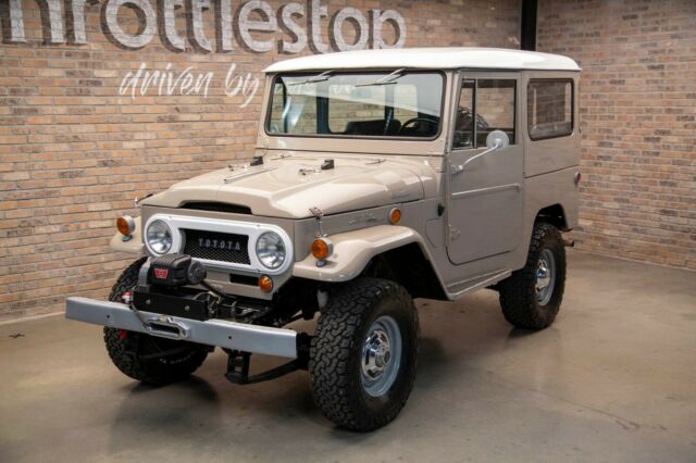 Toyota Land Cruiser 1968 image number 28