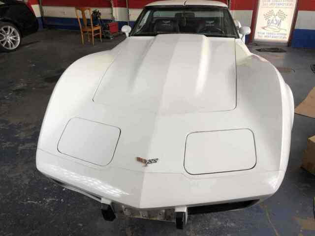 Chevrolet Corvette C3 1979 image number 23