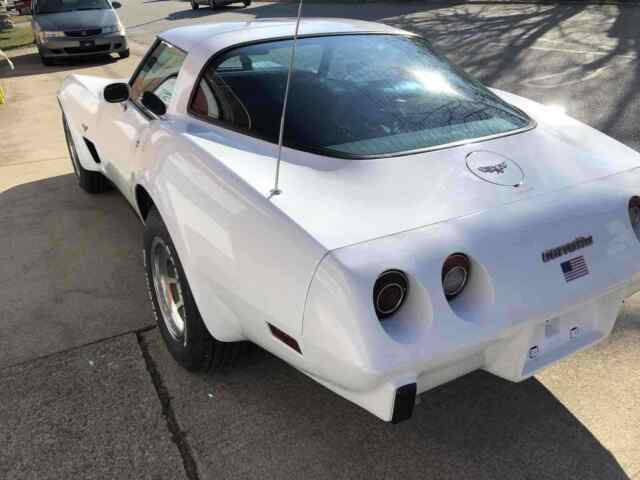 Chevrolet Corvette C3 1979 image number 26