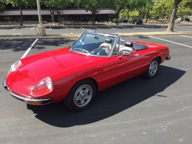 Alfa Romeo Spider 1973 image number 0