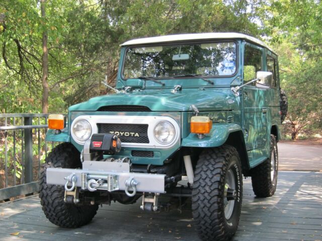 Toyota FJ Cruiser 1978 image number 0