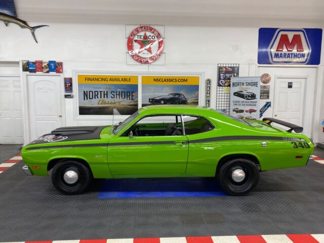 Plymouth Duster 1970 image number 33