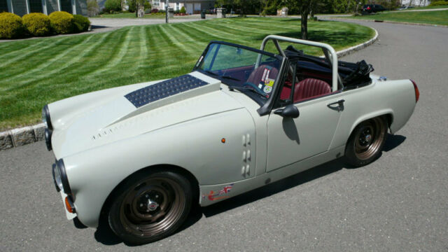 MG Midget 1972 image number 14