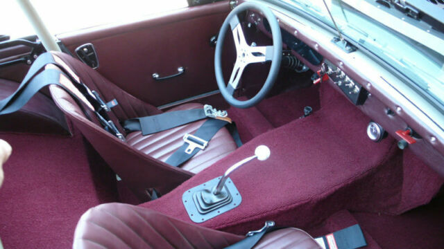 MG Midget 1972 image number 17