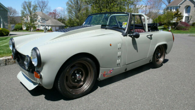 MG Midget 1972 image number 22