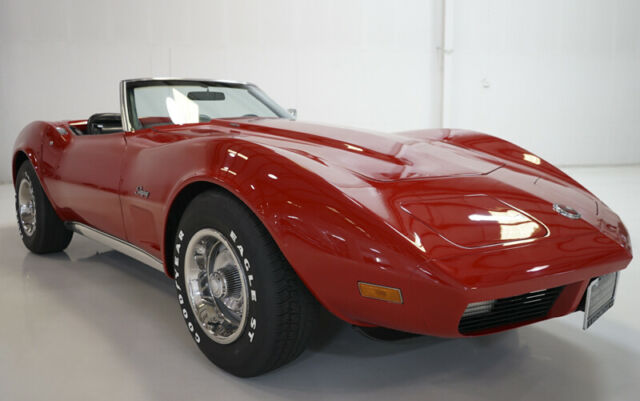 Chevrolet Corvette 1974 image number 2