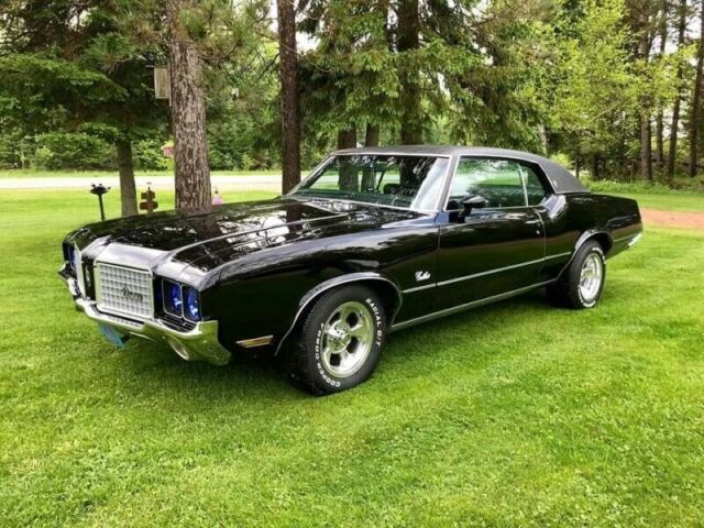 Oldsmobile Cutlass 1972 image number 1