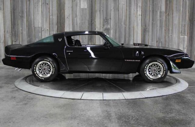 Pontiac Firebird 1979 image number 4