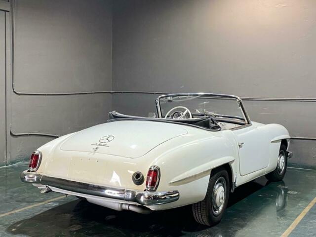 Mercedes-Benz SL-Class 1958 image number 16