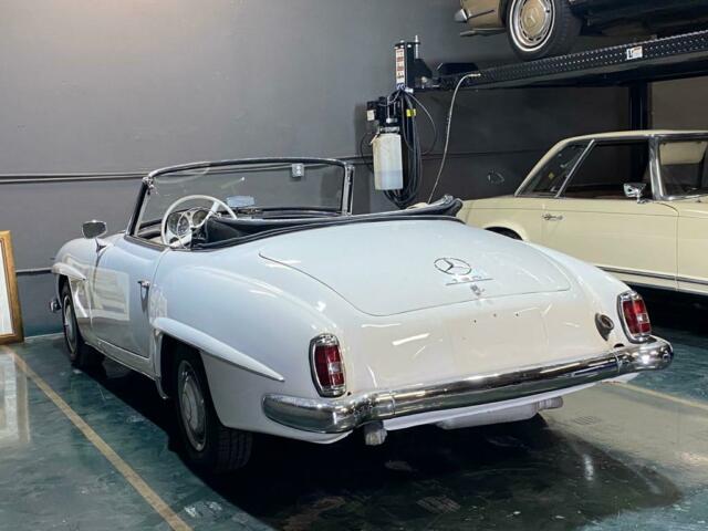 Mercedes-Benz SL-Class 1958 image number 17