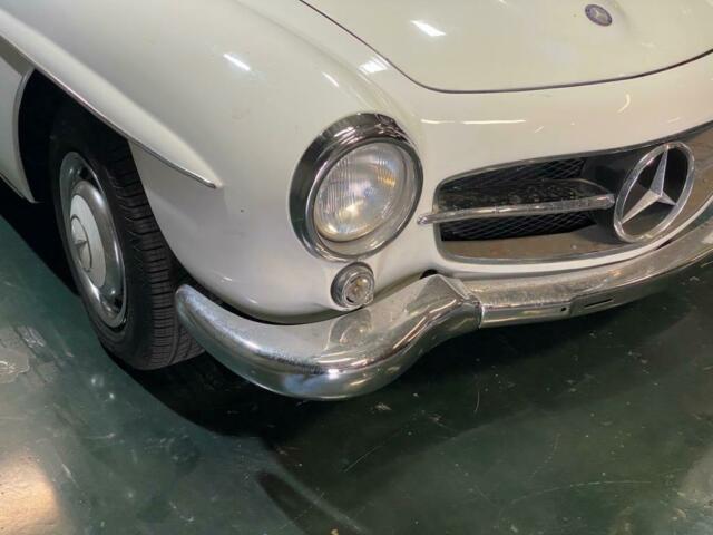 Mercedes-Benz SL-Class 1958 image number 28