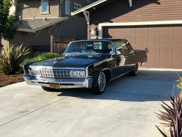 Chrysler Imperial 1966 image number 0