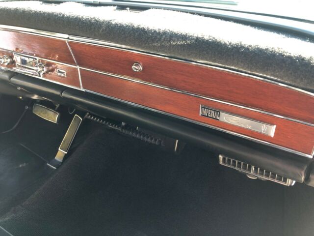 Chrysler Imperial 1966 image number 31