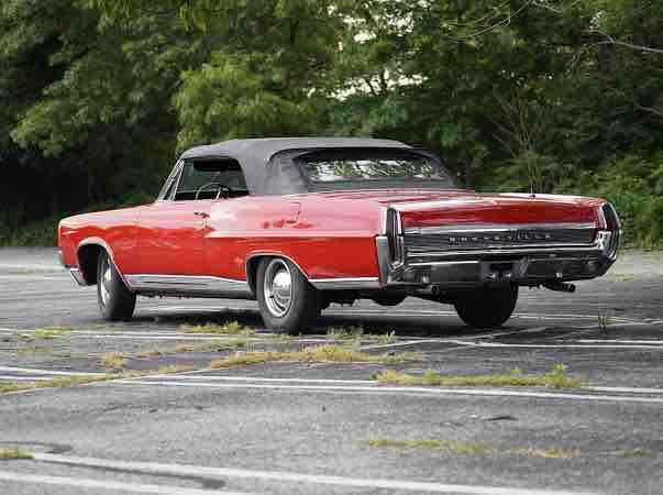 Pontiac Bonneville 1964 image number 14