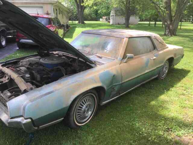 Ford Thunderbird Hardtop 1967 image number 10