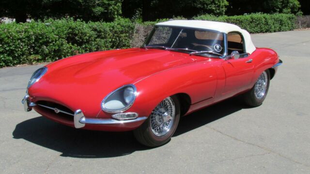 Jaguar E-Type 1962 image number 0