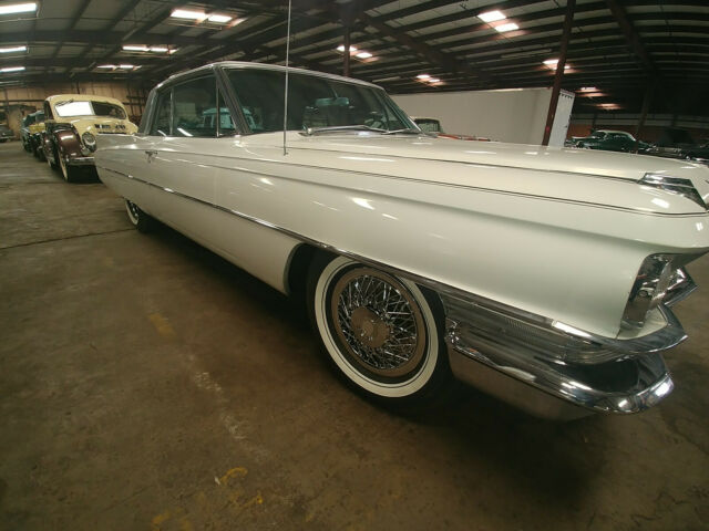 Cadillac DeVille 1963 image number 0