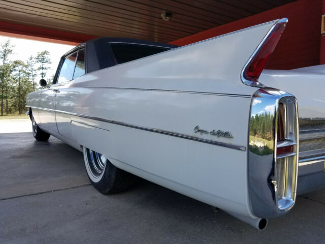 Cadillac DeVille 1963 image number 43