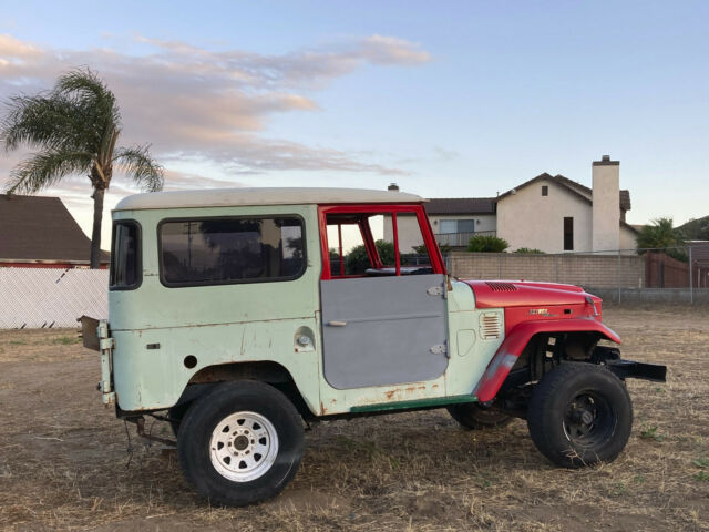 Toyota FJ Cruiser 1972 image number 29