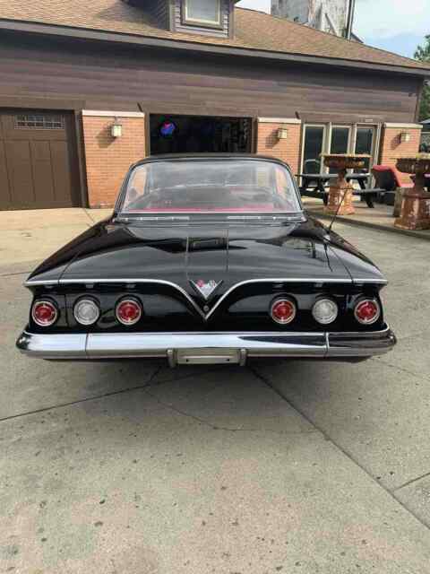 Chevrolet Impala 1961 image number 19