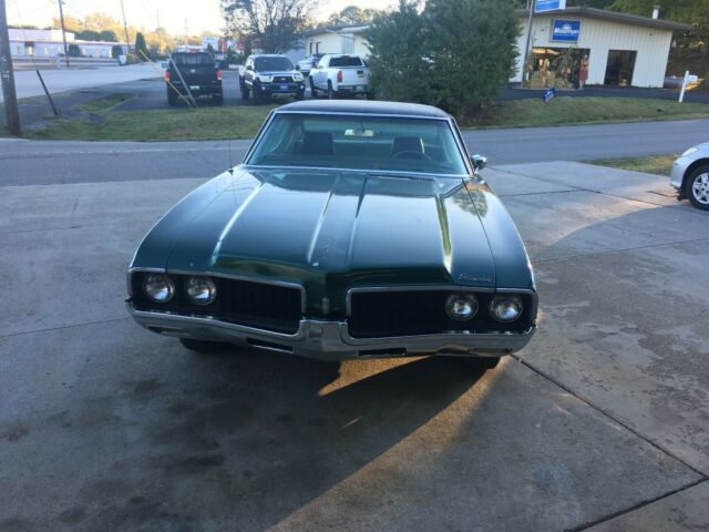 Oldsmobile Cutlass 1969 image number 2