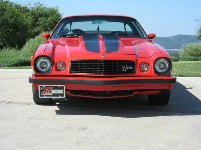 Chevrolet Camaro 1975 image number 3