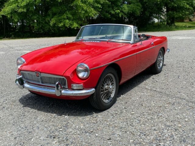 MG MGB 1966 image number 19