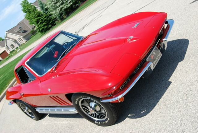 Chevrolet Corvette 1966 image number 2