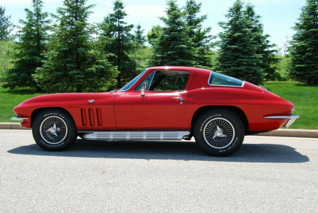 Chevrolet Corvette 1966 image number 22