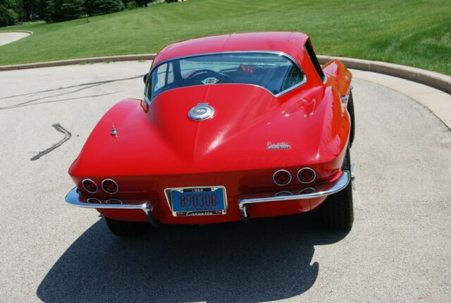 Chevrolet Corvette 1966 image number 28