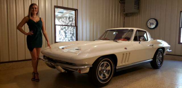 Chevrolet Corvette 1966 image number 23