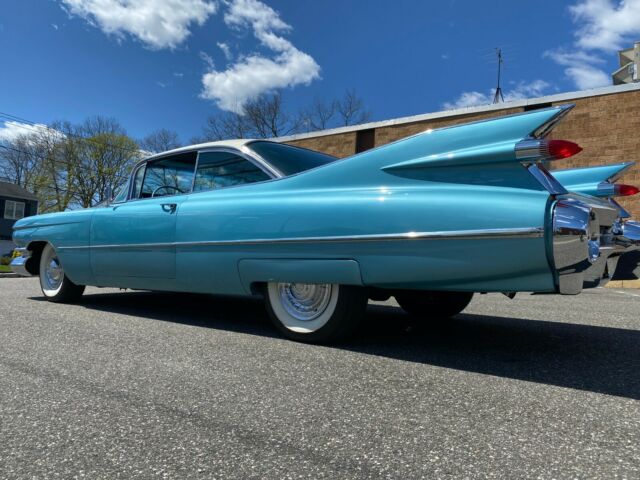 Cadillac DeVille 1959 image number 33