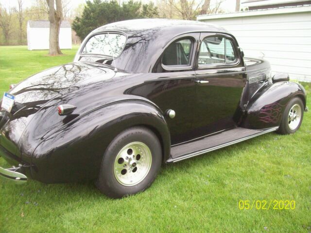 Chevrolet Special Deluxe 1939 image number 1